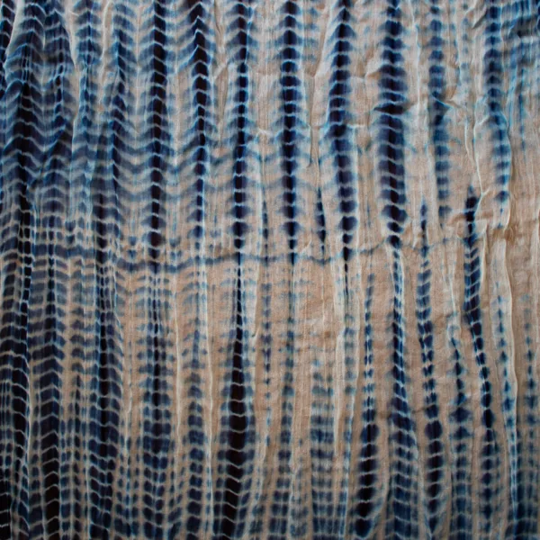 Detailaufnahme: Schal 100 % Wolle, Sarah & Sally, Batik, Blau.