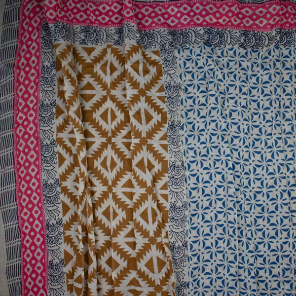 Schal aus Baumwolle von Sarah und Sally mit Quasten, Ecru mit Pink, Mustermix.