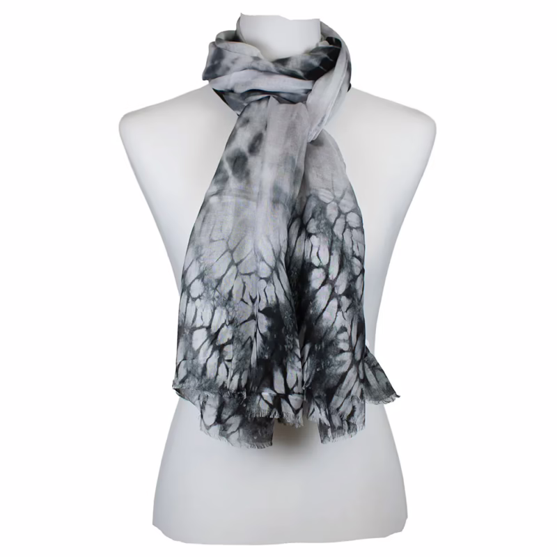 Schal schwarzweiß von Salto Batikoptik, 90 % Lyocell 10 % Seide