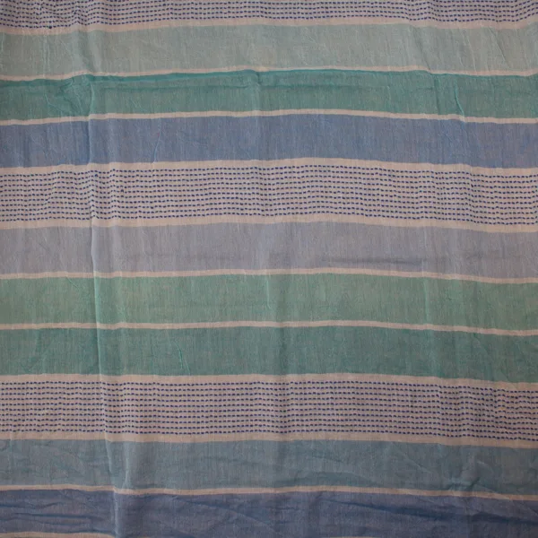 Schal Salto hellblau und türkis mit Streifen 100 % Baumwolle.