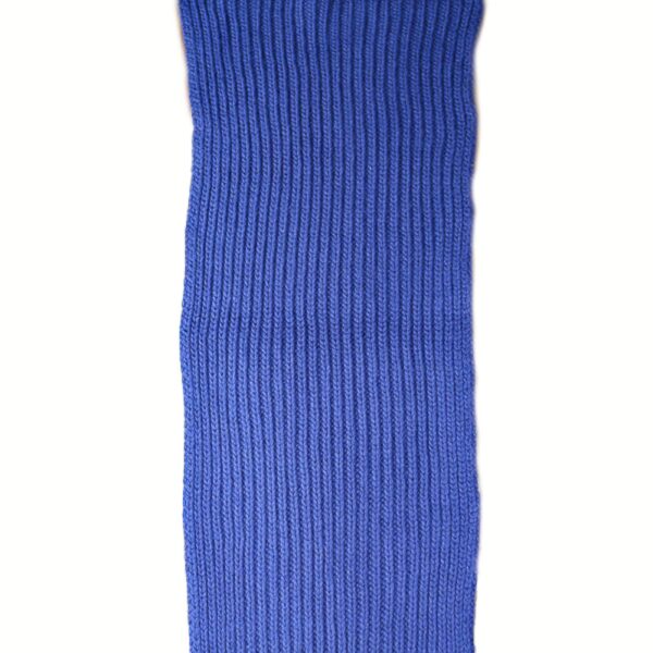 Sarah und Sally | Strickschal gerippt, Wolle mit Beimischung Royalblau – Bild 2