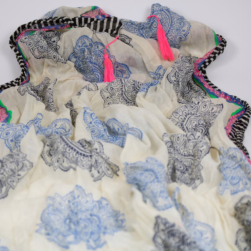 Detailaufnahme des Musters – Sarah & Sally Baumwollschal