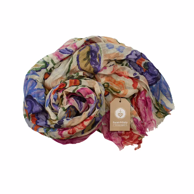 Leichter Wollschal mit buntem Blumenmuster aus reiner Wolle von Sarah & Sally.