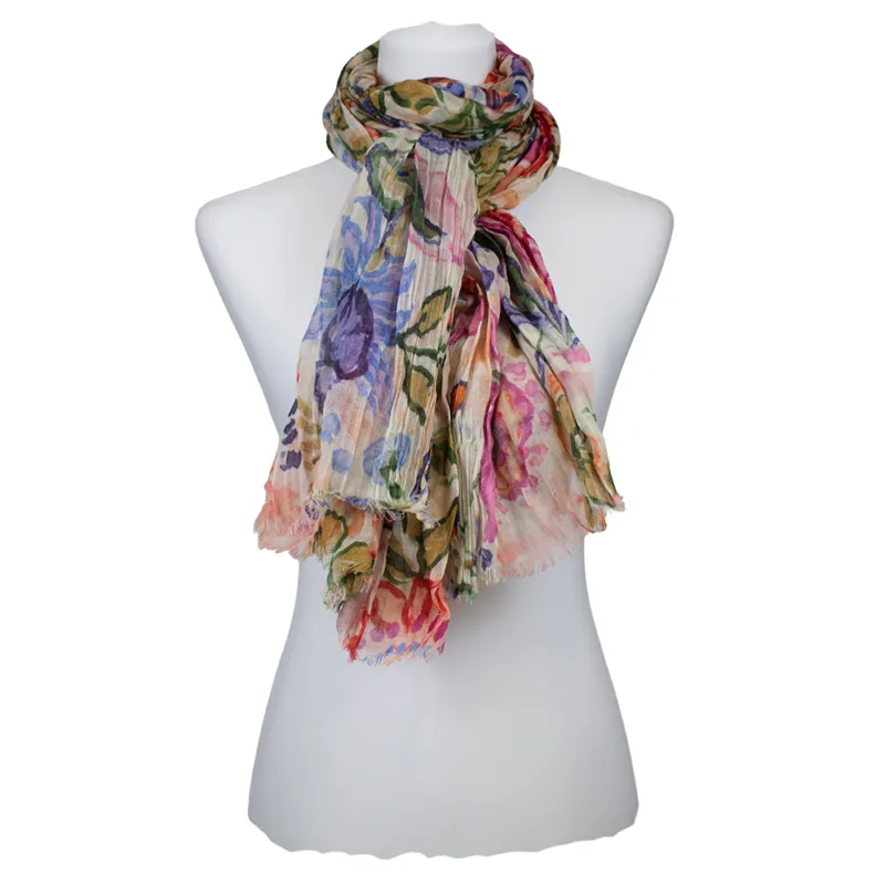 Leichter Wollschal mit buntem Blumenmuster aus reiner Wolle von Sarah & Sally.