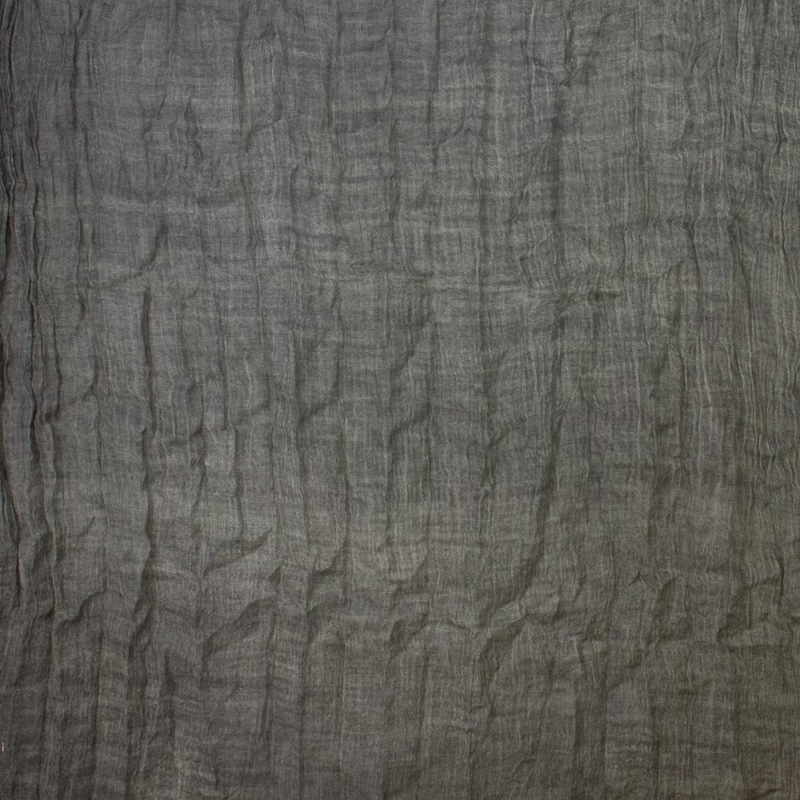 Wollschal in Olive aus 100% Wolle im Crinkle-Look