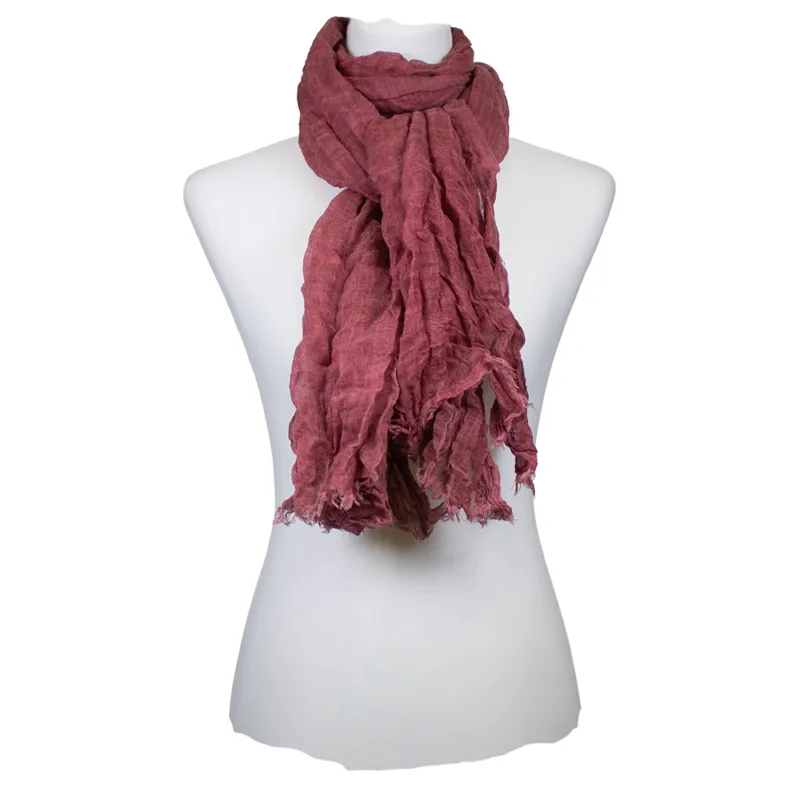 Sarah & Sally Wollschal in Rot aus 100% Wolle im Crinkle-Look