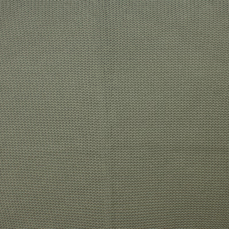 Dreiecksschal in Salbei, kraus gestrickt, von Sarah und Sally.
