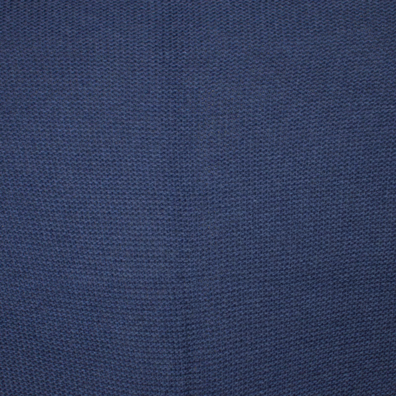 Dreiecksschal in Blau, kraus gestrickt, von Sarah und Sally.