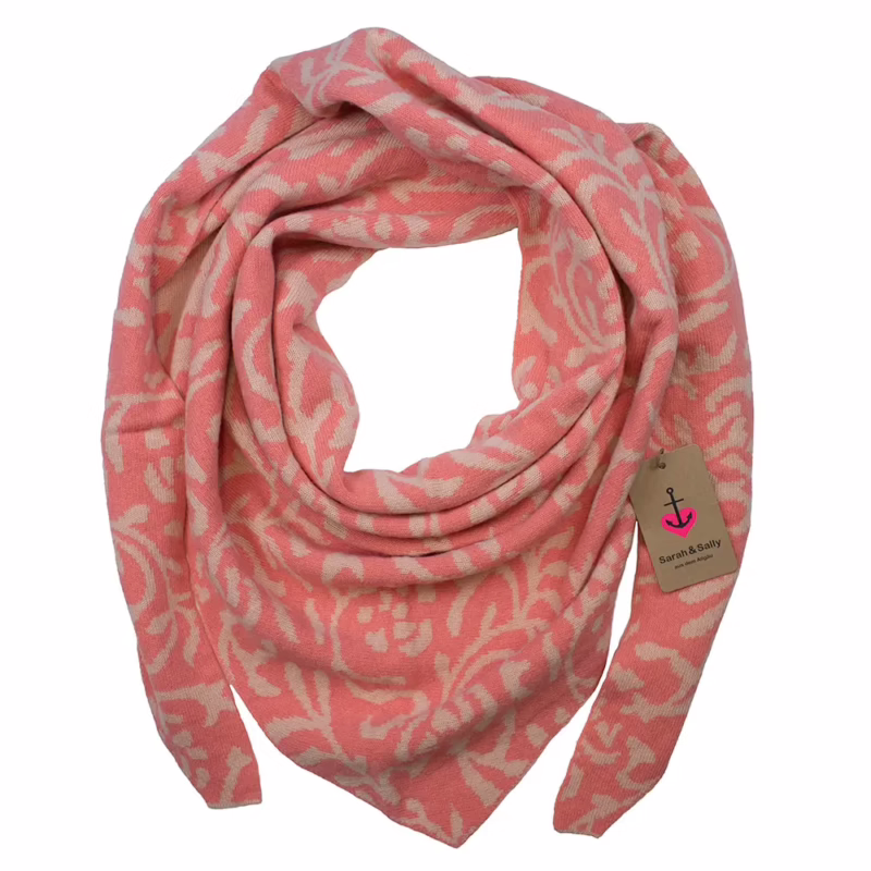 Dreiecksschal aus Wolle von Sarah & Sally in Apricot mit Jacquard-Muster, beidseitig tragbar