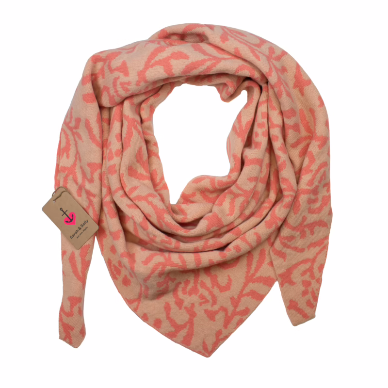 Dreiecksschal aus Wolle von Sarah & Sally in Apricot mit Jacquard-Muster, beidseitig tragbar