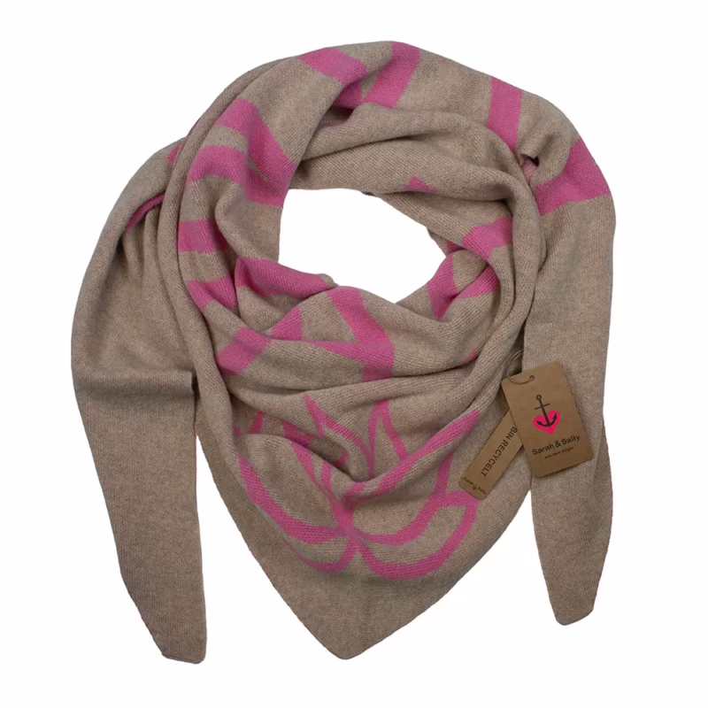 Dreiecksschal Sarah & Sally in Beige mit pinkem Schriftzug Namaste, weicher Wollmix mit Kaschmir.