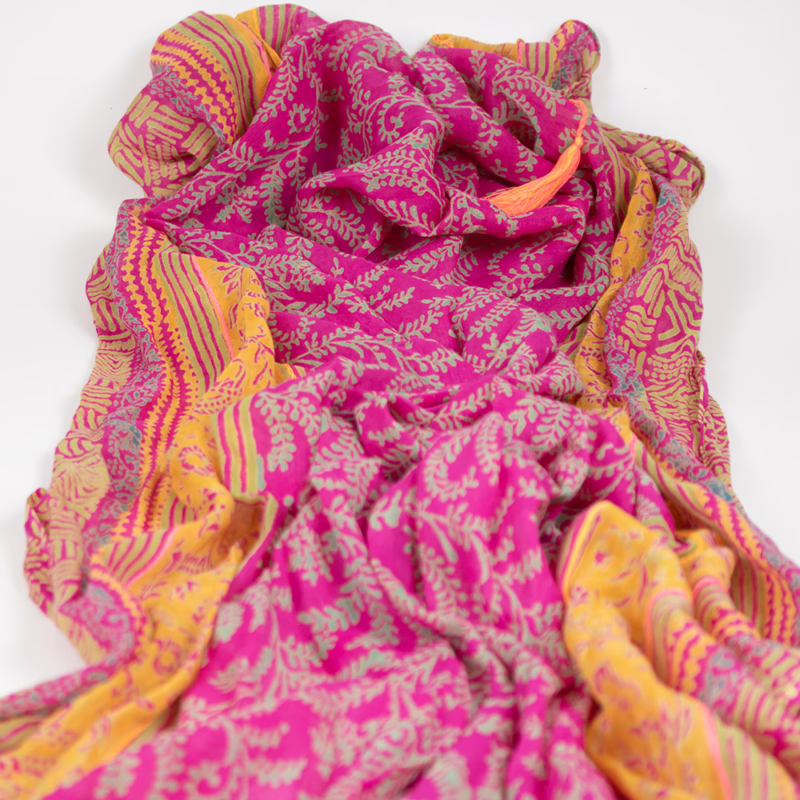 Detailaufnahme des Musters – Sarah & Sally Baumwollschal