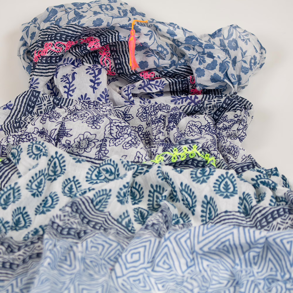Detailaufnahme des Musters – Sarah & Sally Baumwollschal