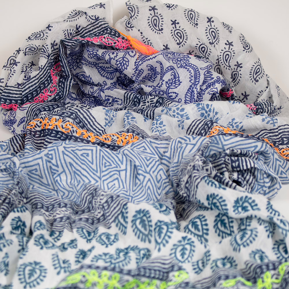 Detailaufnahme des Musters – Sarah & Sally Baumwollschal