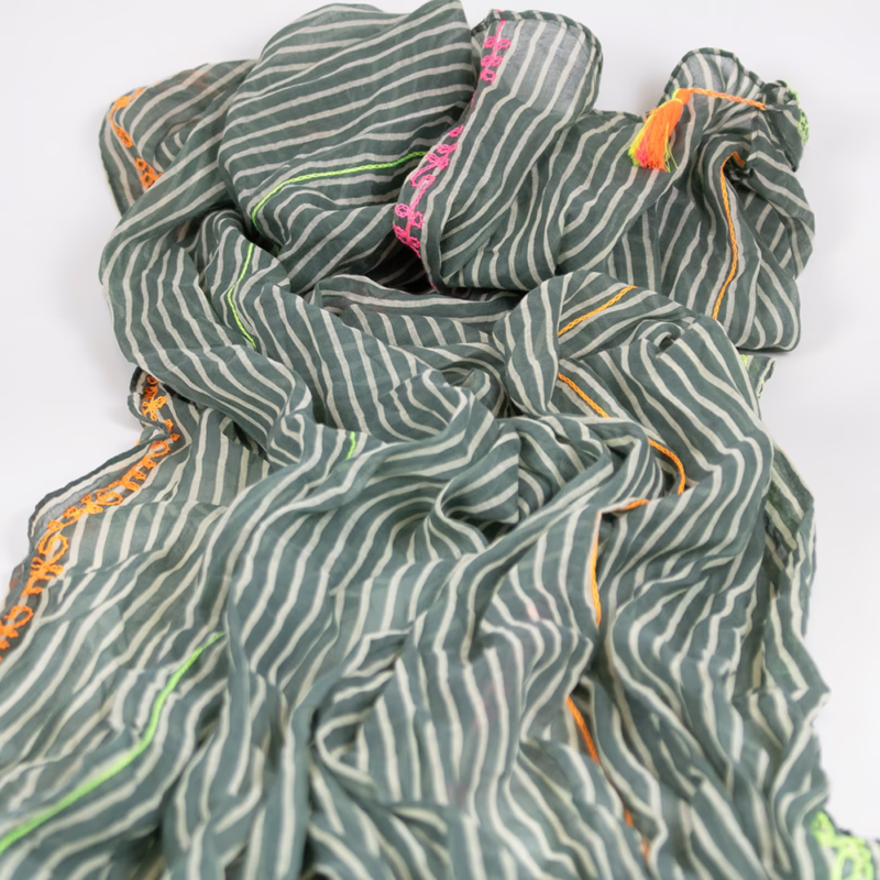 Detailaufnahme des Musters – Sarah & Sally Baumwollschal